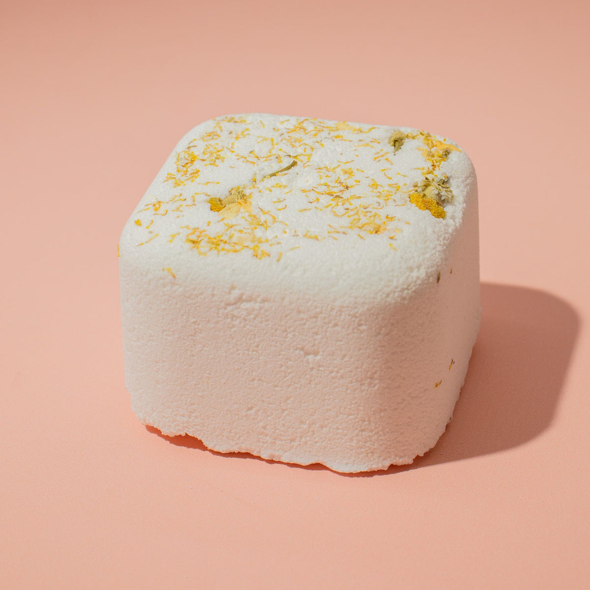 Aromatherapie Duschbombe „Calming“ – Shower Steamer mit Wintergrün, Weihrauch & Zedernholz