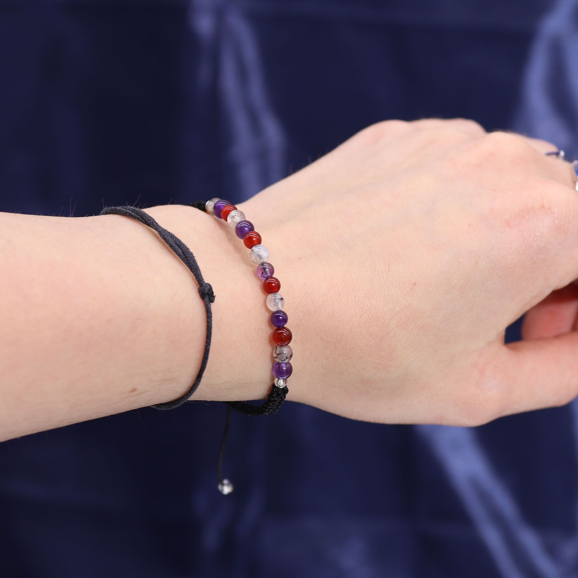 Sternzeichenkerze mit Edelsteinarmband – Jungfrau