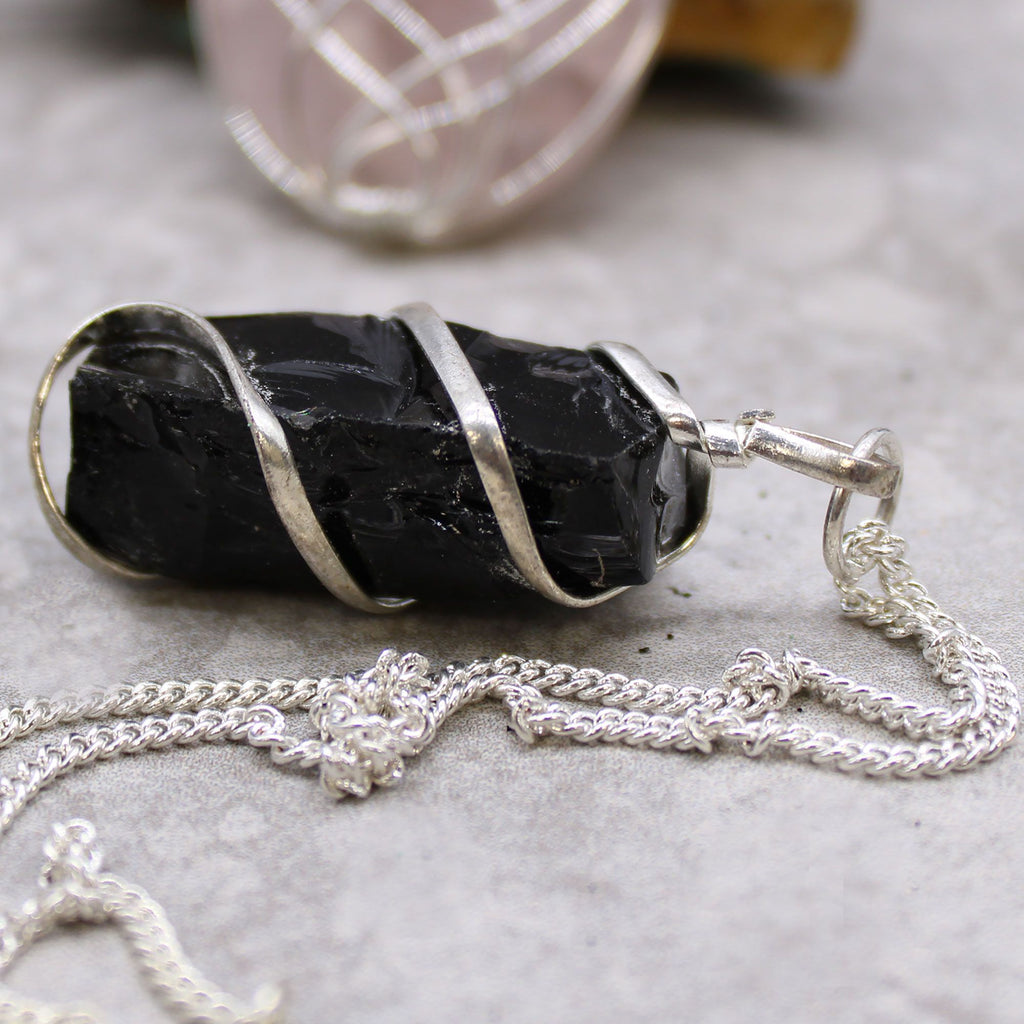 Edelsteinhalskette – Schwarzer Onyx – Schutz & Stärke