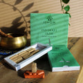 Räuchersteine Patchouli & Oud – mit Terrakotta-Halter