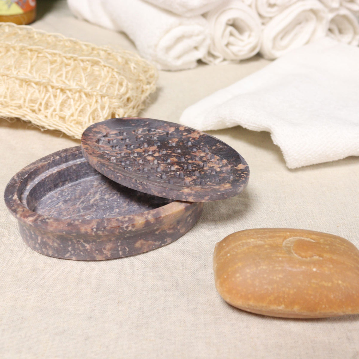 Speckstein-Seifenschale – oval mit Abtropfeinsatz